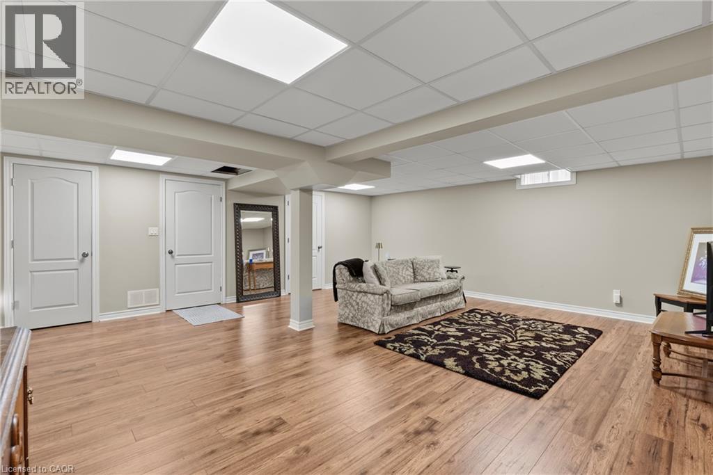282 WINTERBERRY Boulevard - Image 33