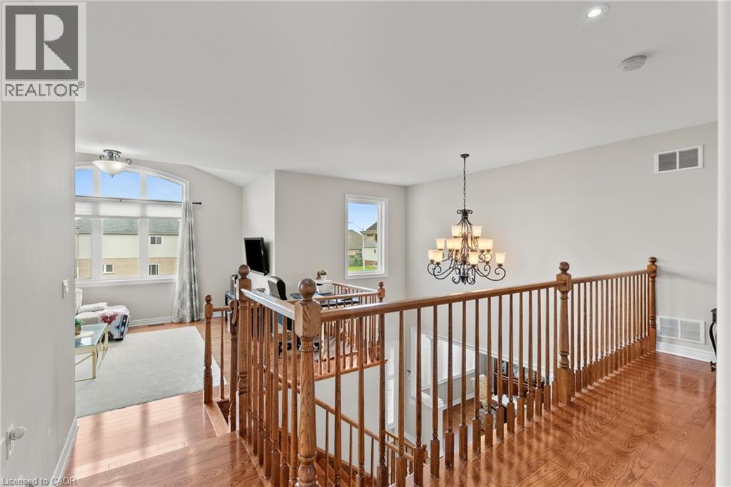 282 WINTERBERRY Boulevard - Image 23