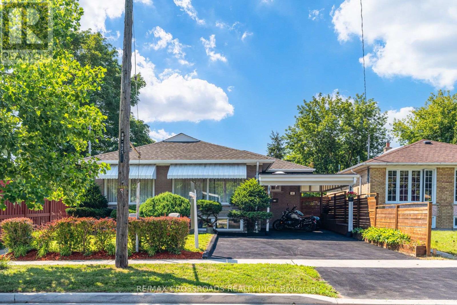 49 CLEMENTINE SQUARE
