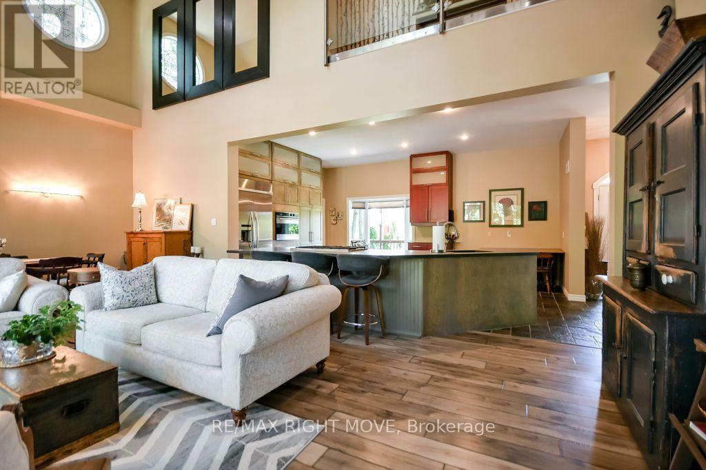 2636 WESTSHORE CRESCENT - 10
