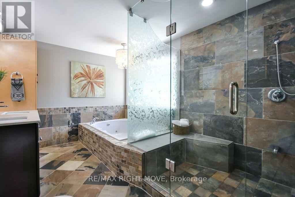 2636 WESTSHORE CRESCENT - 24