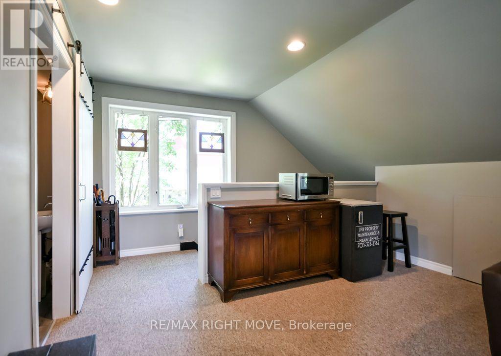 2636 WESTSHORE CRESCENT - 35