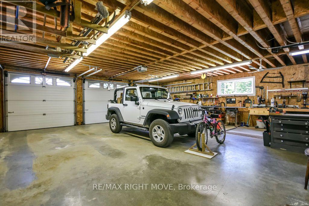 2636 WESTSHORE CRESCENT - 37