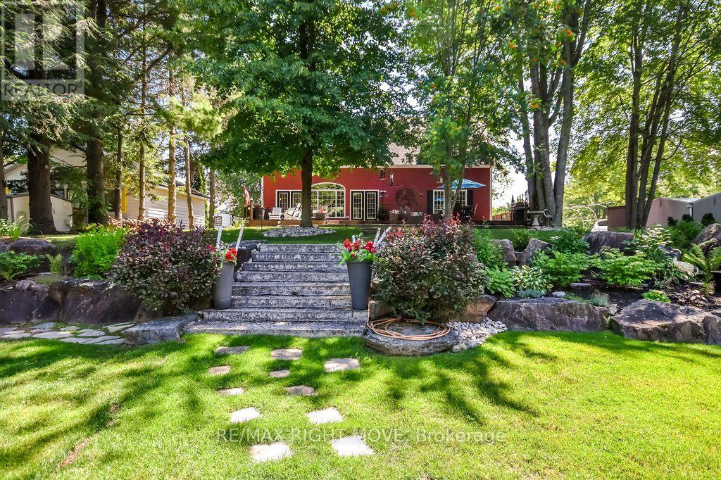 2636 WESTSHORE CRESCENT - 43