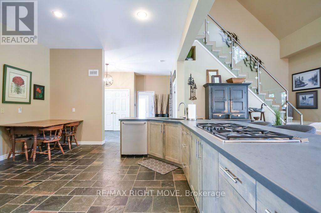 2636 WESTSHORE CRESCENT - 7