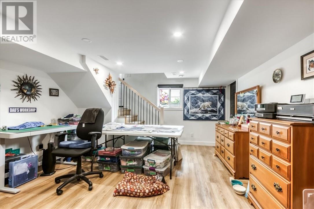 2778 Raymond - 37