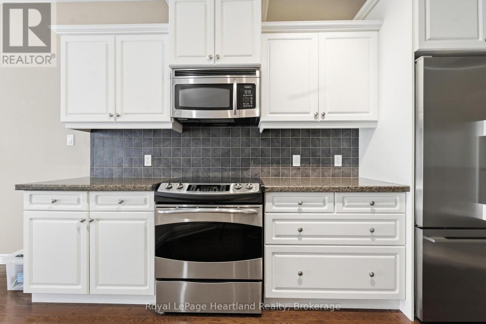#18 518 BLUE JAY DRIVE - Image 10