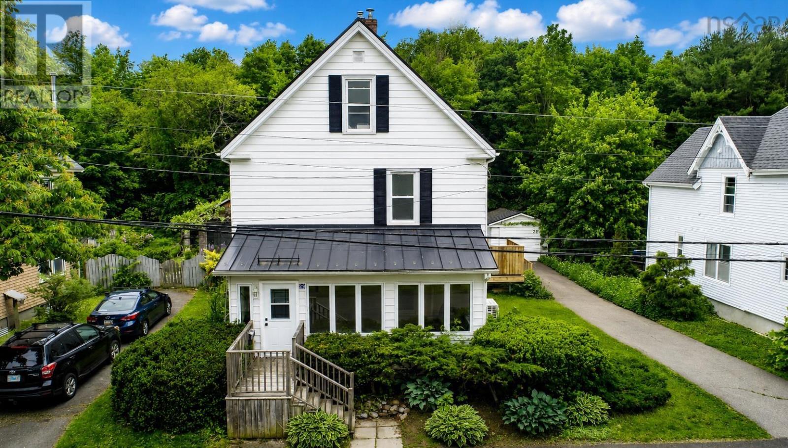 29 Klondyke St., Kentville