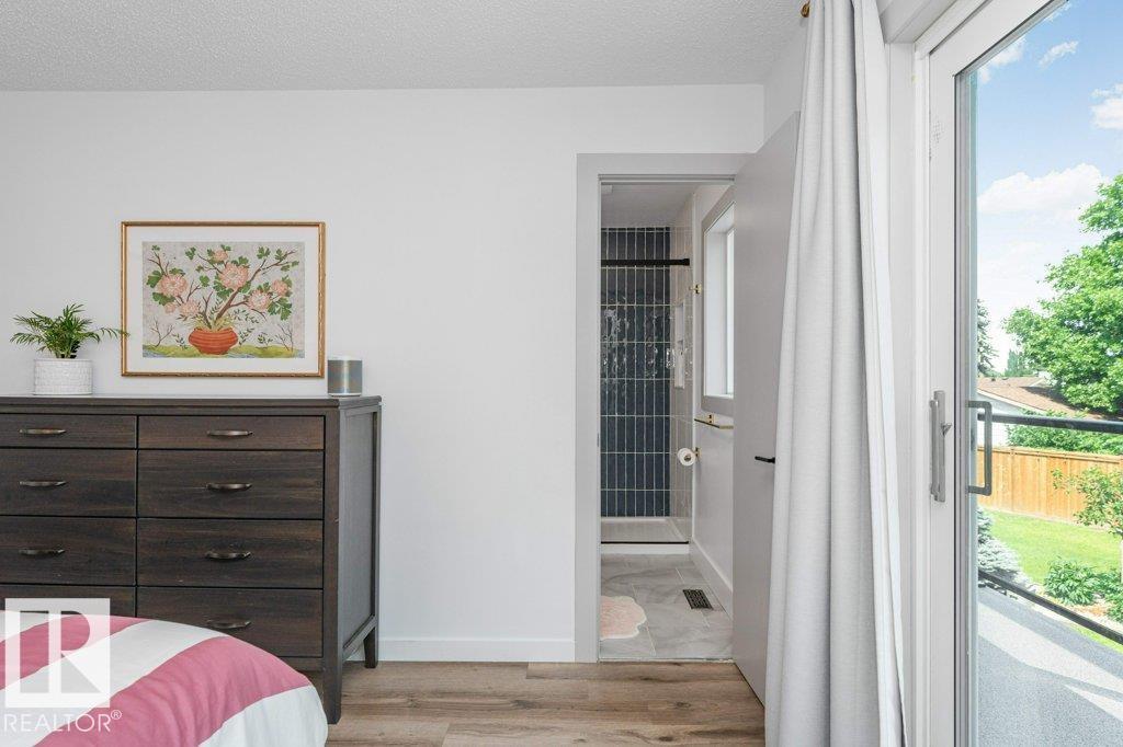 9905 81 ST - 31