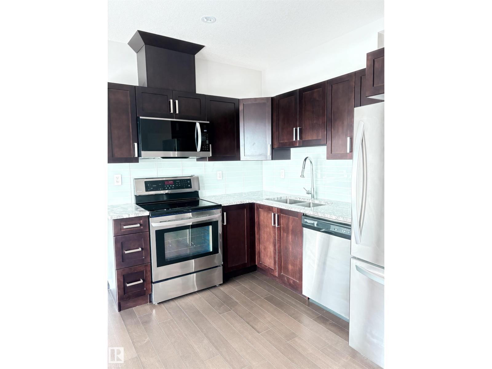 #2804 10238 103 ST NW - 15