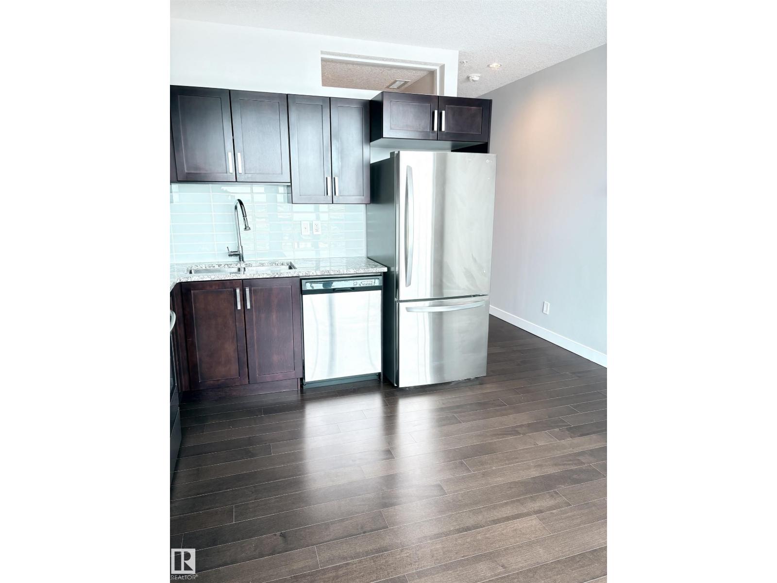 #2804 10238 103 ST NW - 17