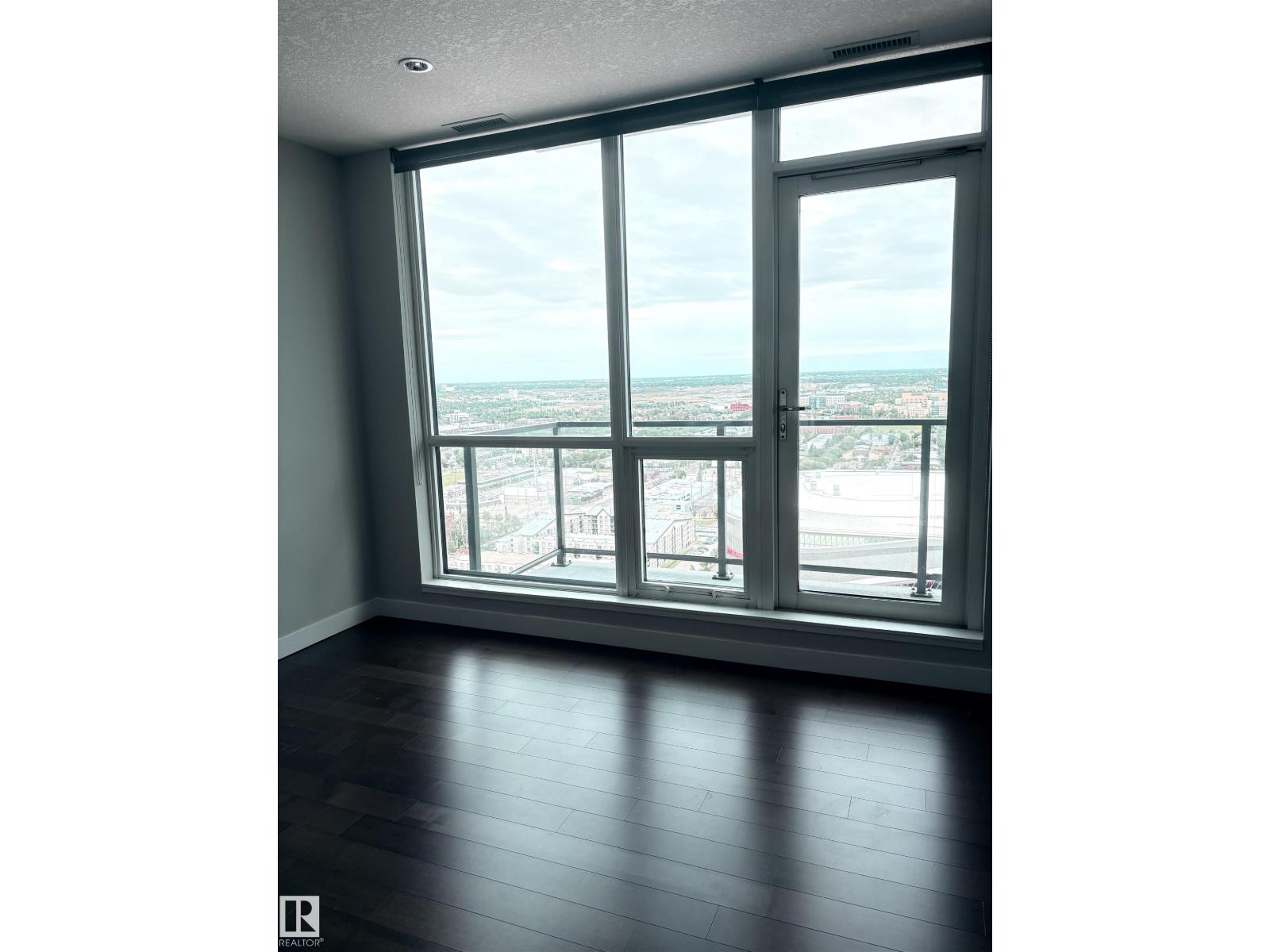#2804 10238 103 ST NW - 19