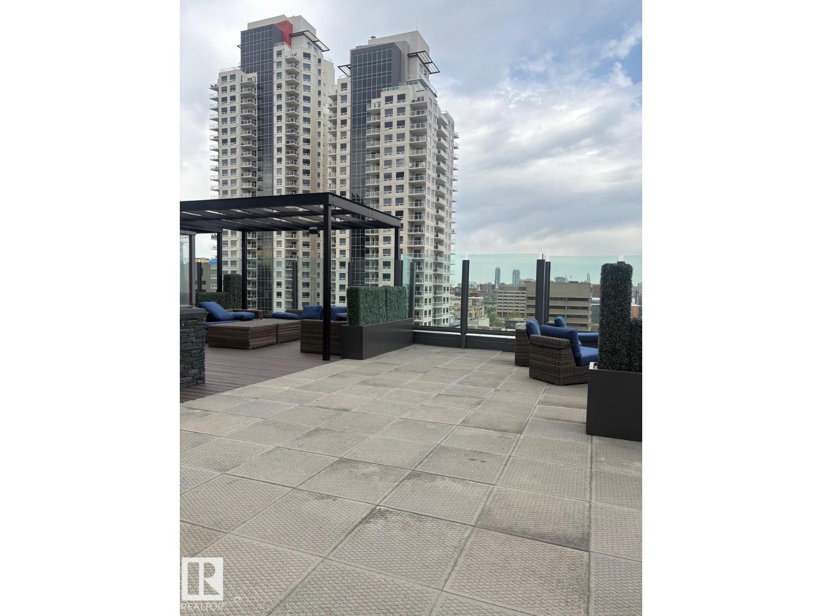 #2804 10238 103 ST NW - 37