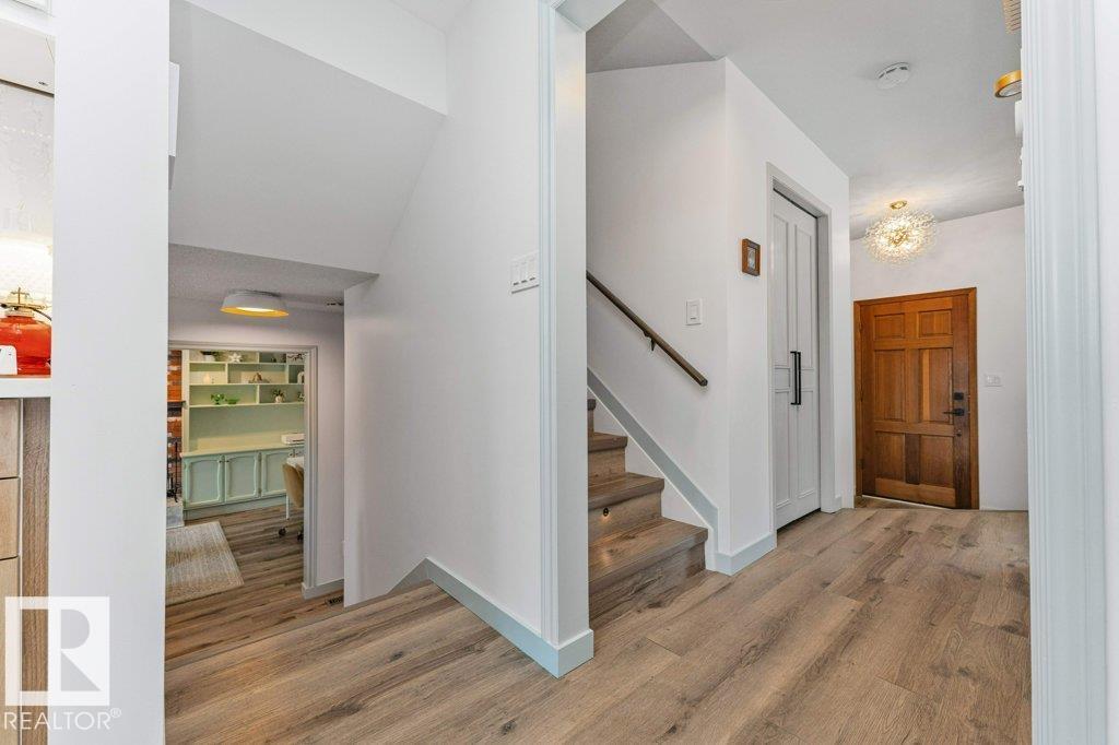 9905 81 ST - 22