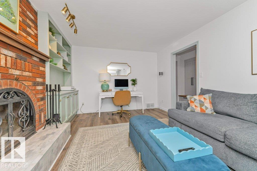 9905 81 ST - 47