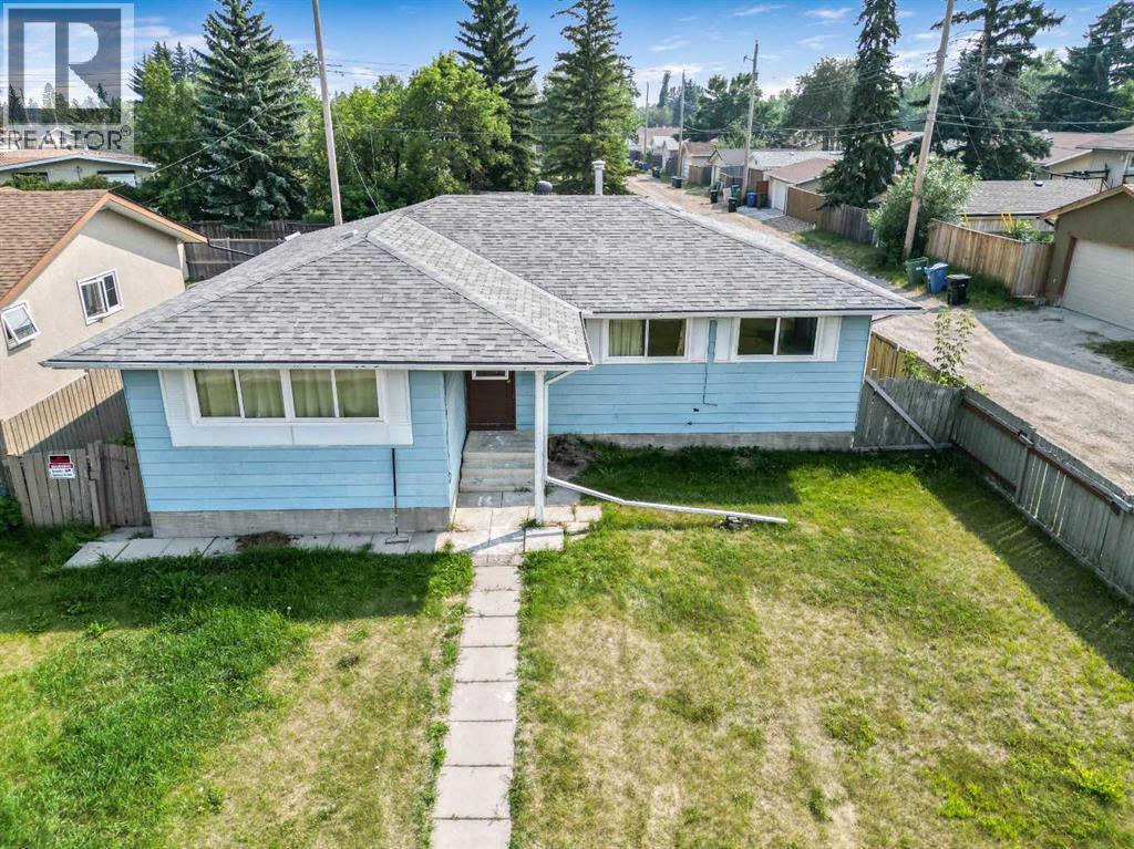 211 Forest Way SE, Forest Heights, Calgary photo 1