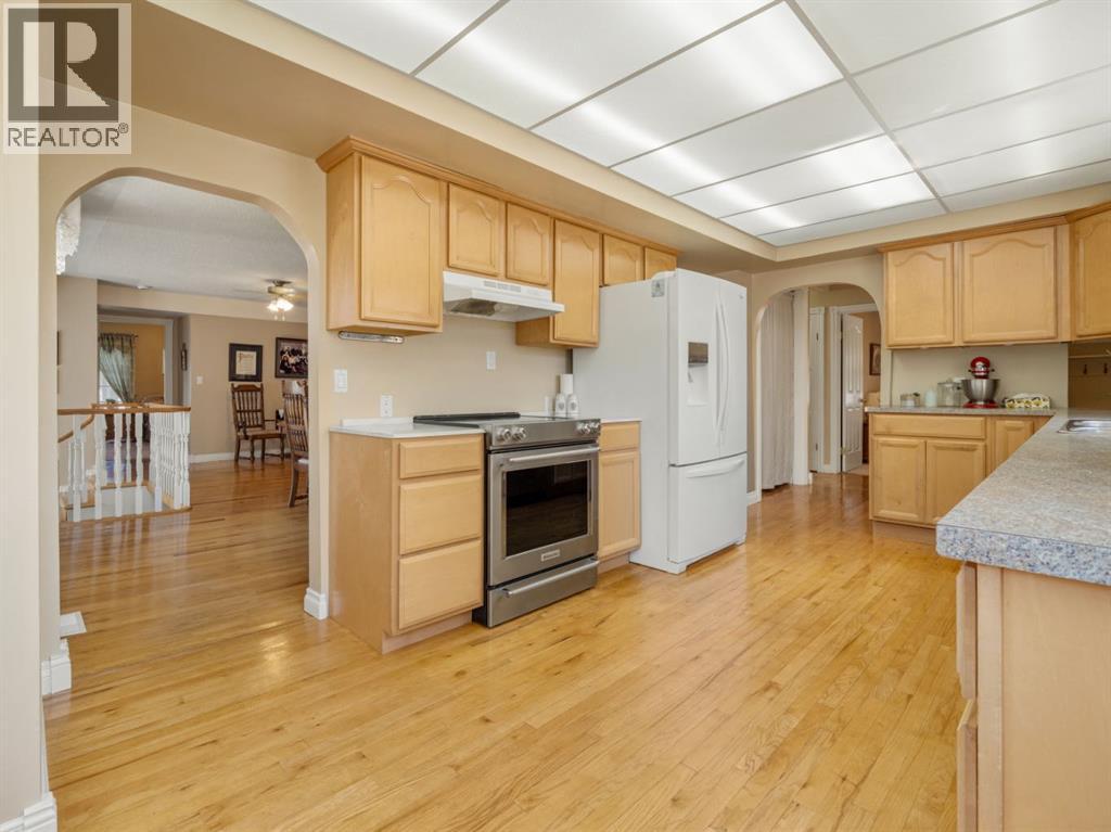 510 3 Street W - Image 8