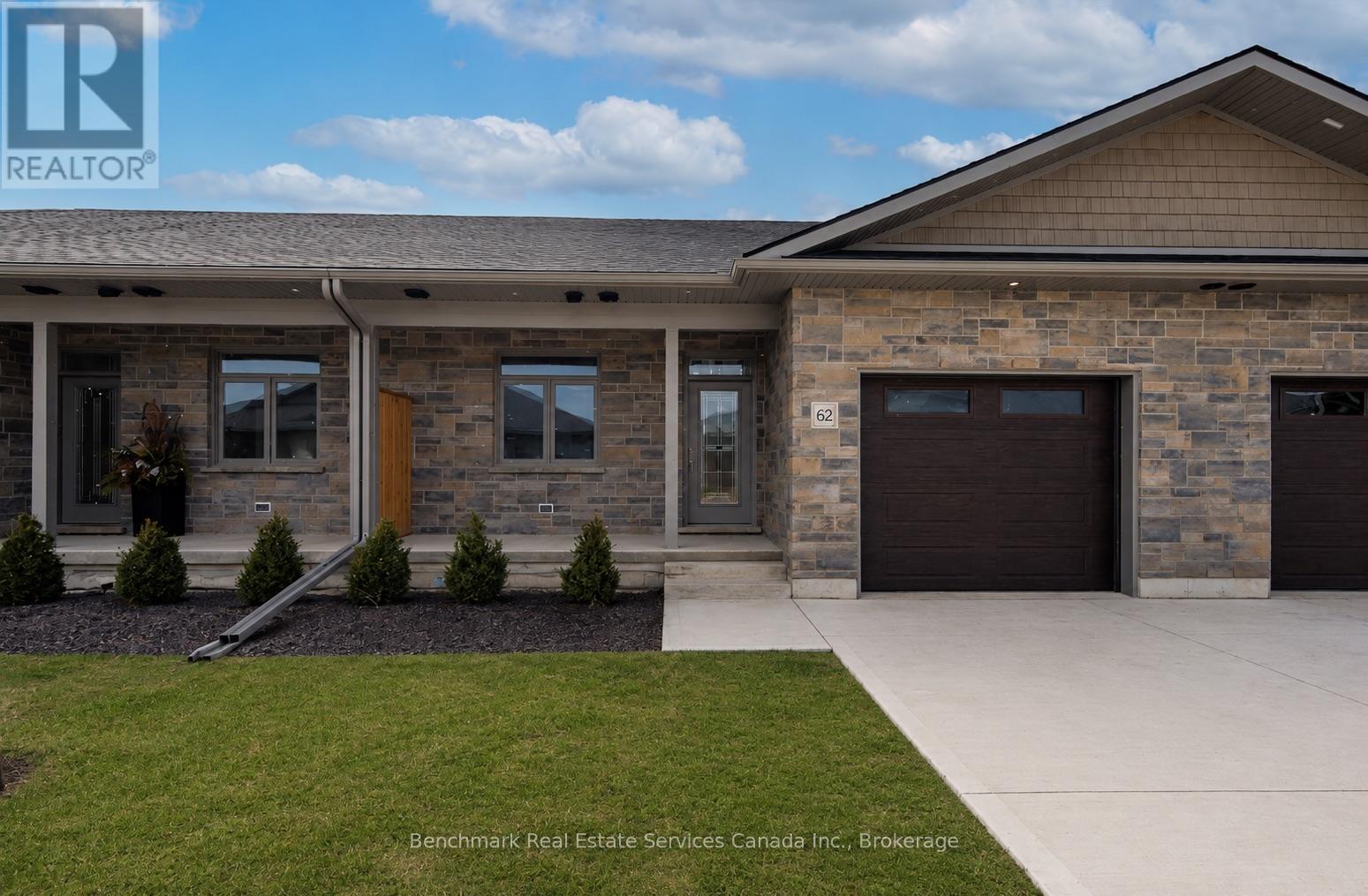62 CAVALIER CRESCENT - 1