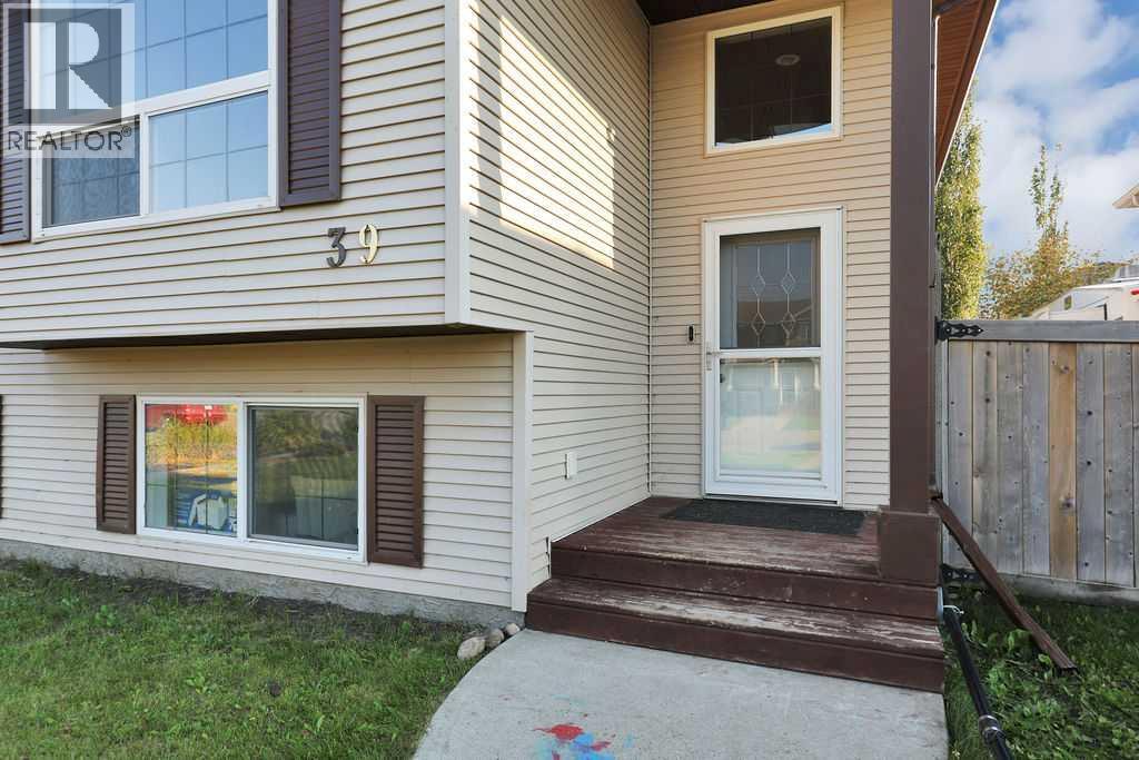 39 Terrace Heights Drive, Lacombe