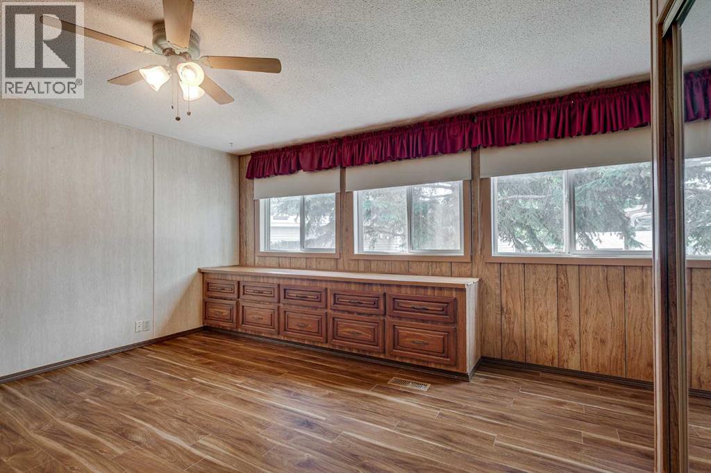 71 Parkside Avenue, Red Deer