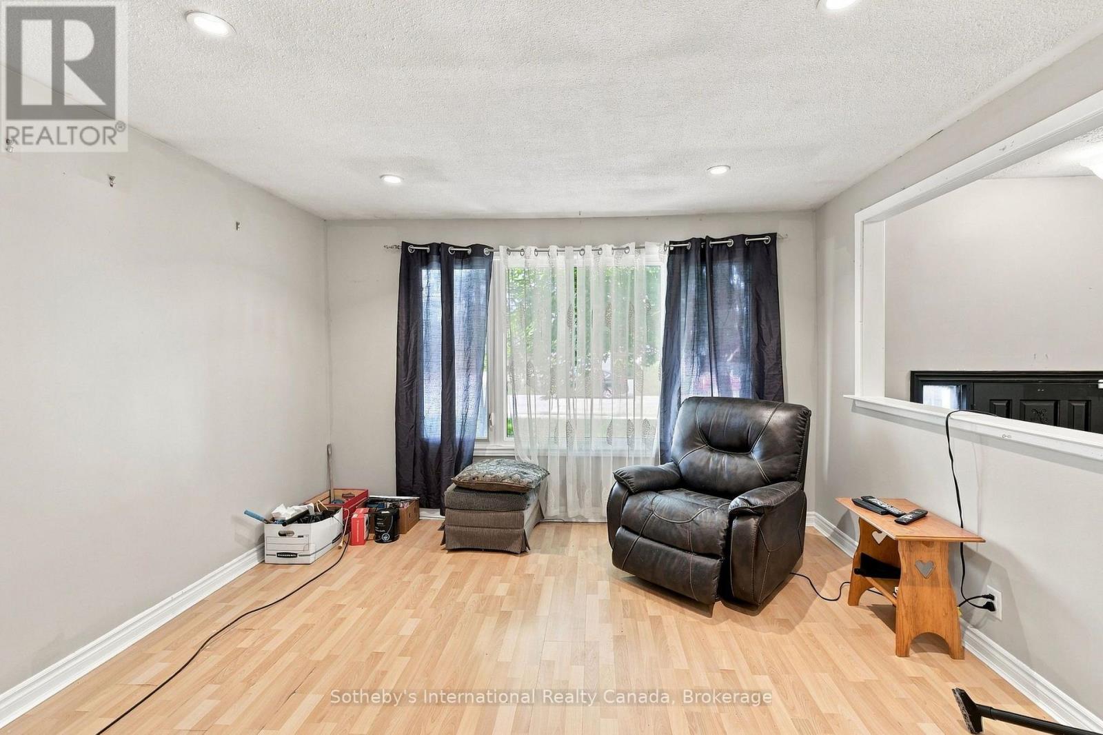 3 DICKSON ROAD - Image 10