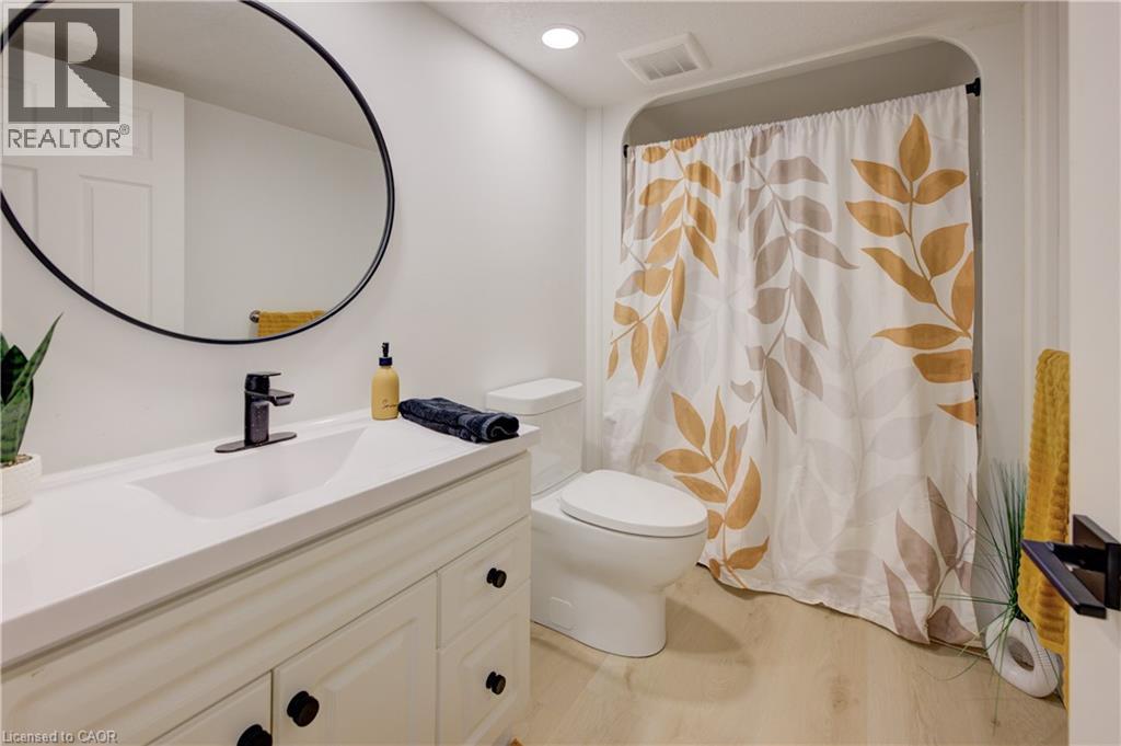 11 CECIL KENNEDY Court - Image 24