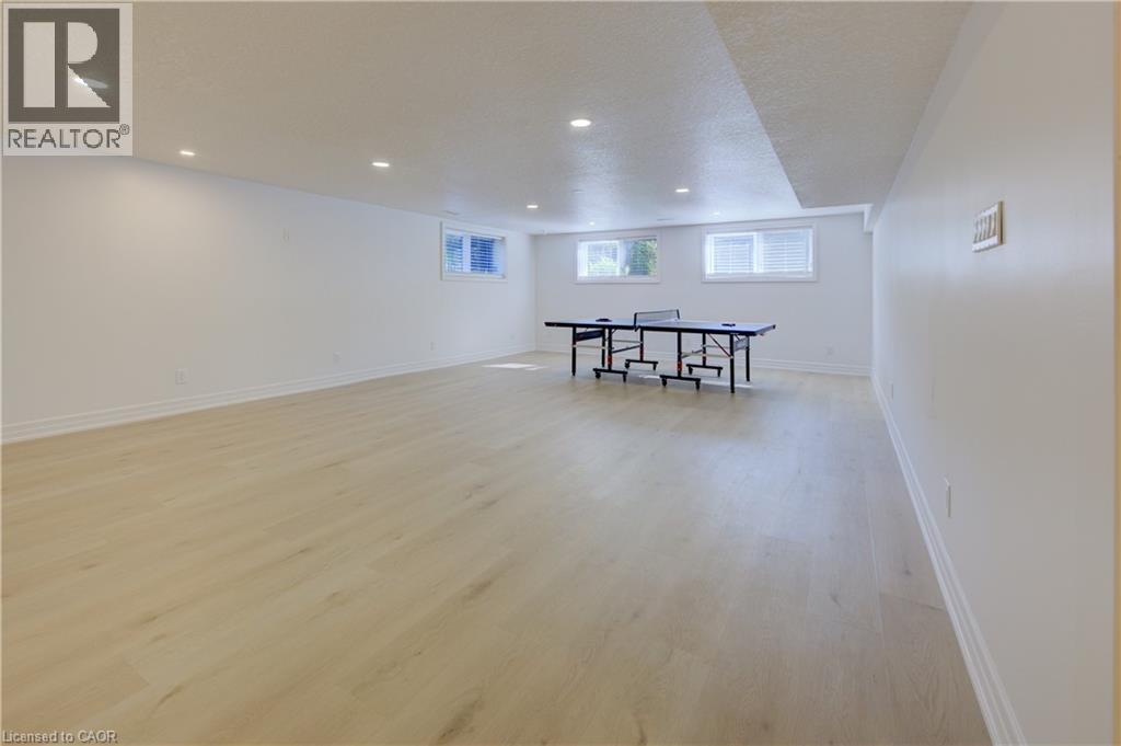 11 CECIL KENNEDY Court - Image 25