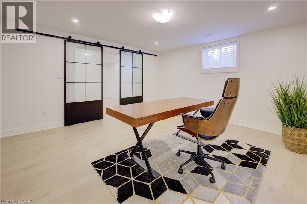 11 CECIL KENNEDY Court - Image 27