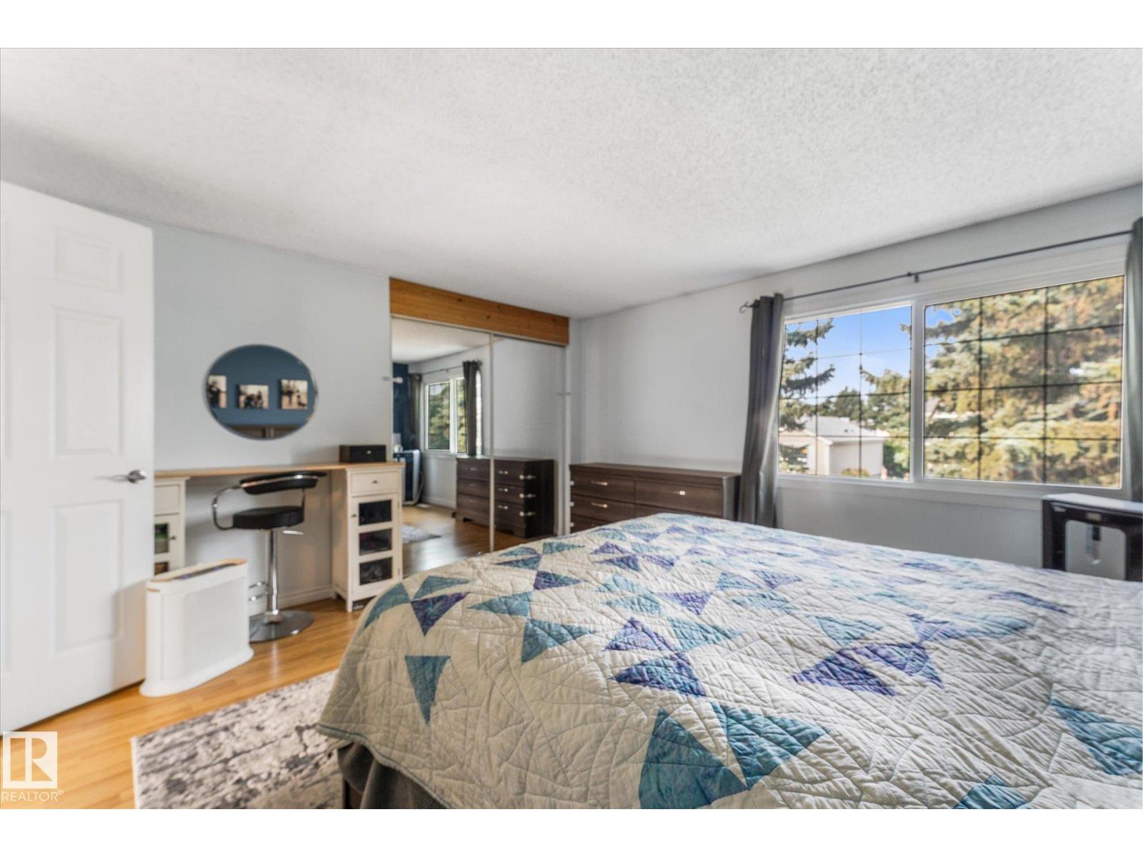 #26 100 WESTRIDGE CR - 21