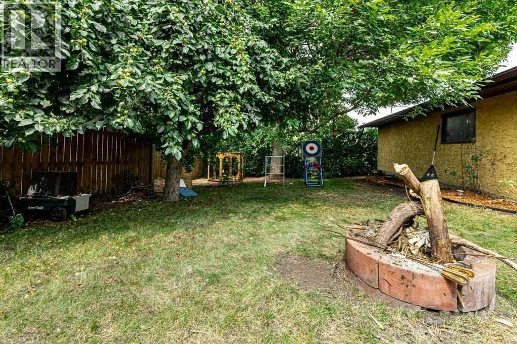 65 Hart Crescent South, Red Deer