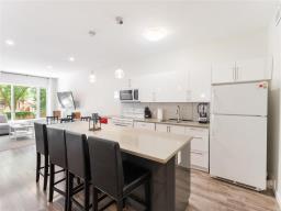 Recreation room - 902 Boyd Avenue, Winnipeg, MB R2X0Z7 Photo 9