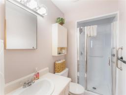 70 Radcliffe Road, Winnipeg, MB R3T3X3 Photo 26
