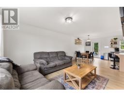 917 Pouch Cove Line thumbnail 17