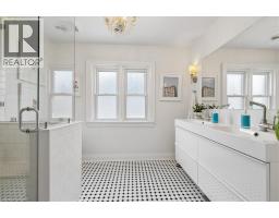 573 Beach Boulevard, Hamilton, ON L8H6X8 Photo 19