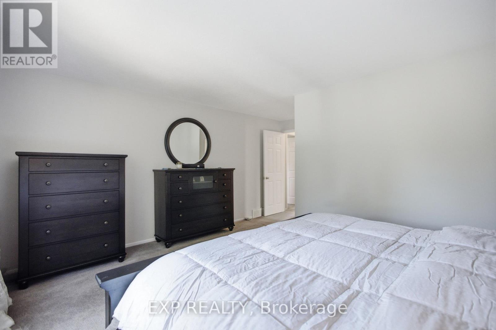 42 VALLEY RIDGE STREET - Image 24