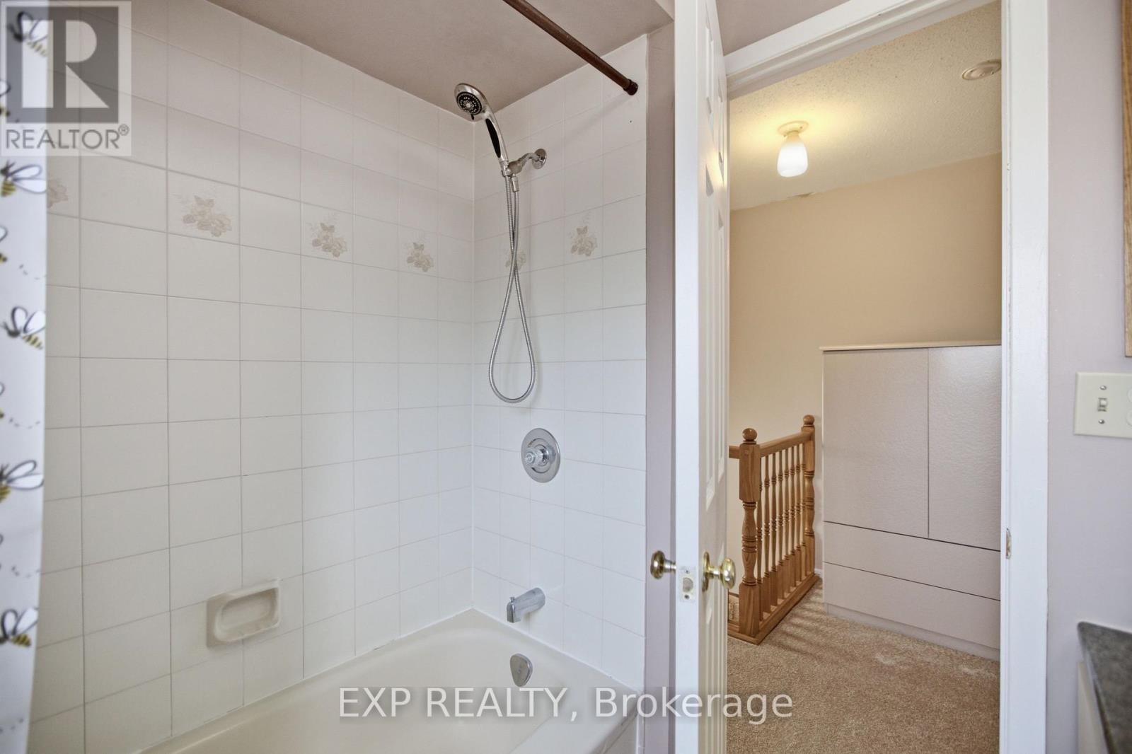 42 VALLEY RIDGE STREET - Image 32