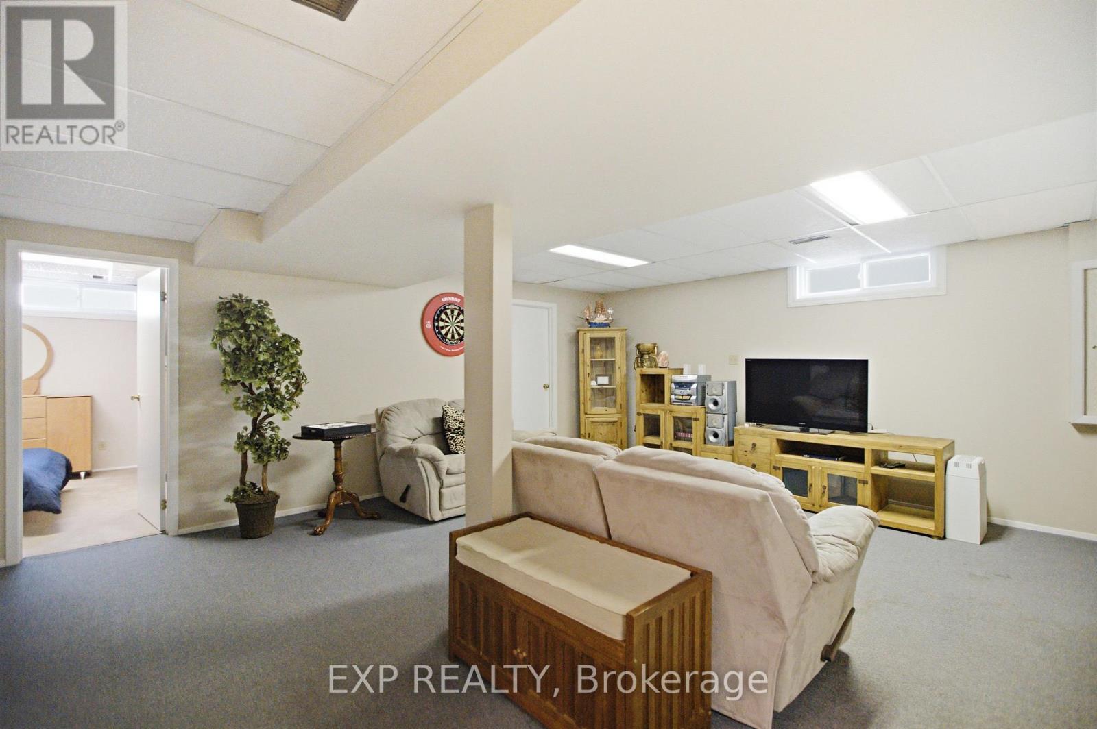 42 VALLEY RIDGE STREET - Image 33