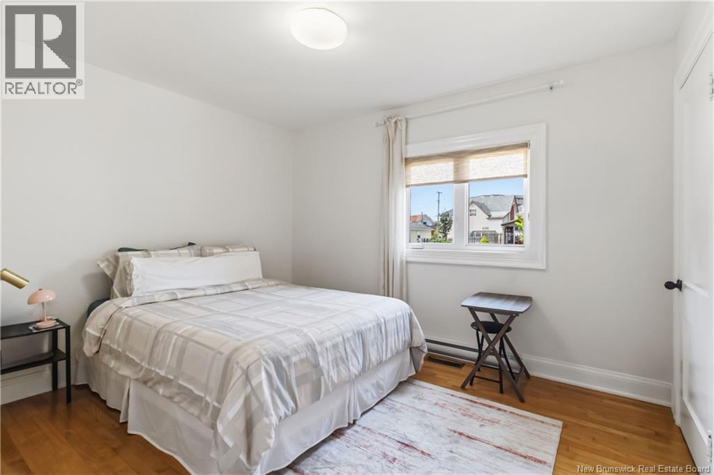 37 Winter Avenue - 31