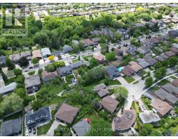 362 Maple Leaf Drive, Toronto, ON M6L1P4 Photo 10
