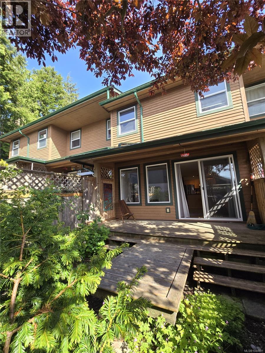 #2 1553 Larch Rd - 29