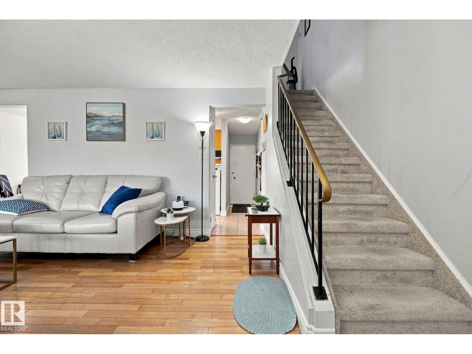 17303 82 AV NW, Thorncliffe (Edmonton), Edmonton photo 4