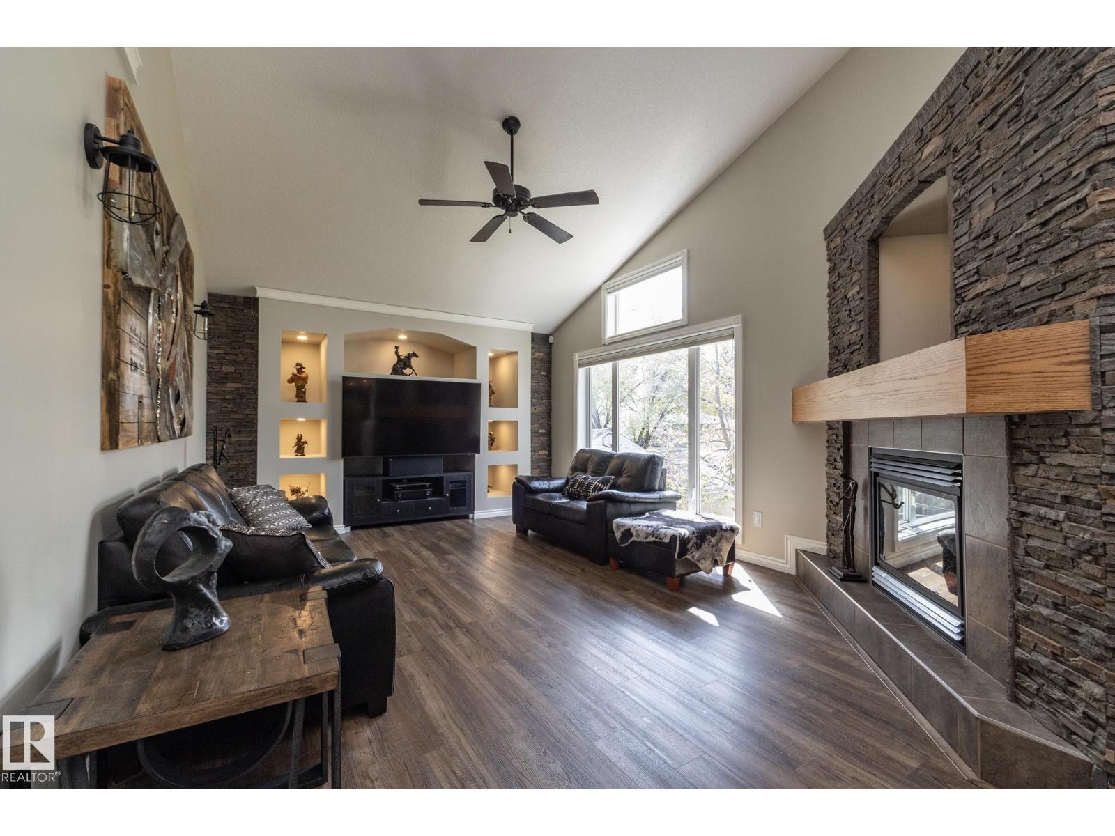 10416 148 ST NW - 16