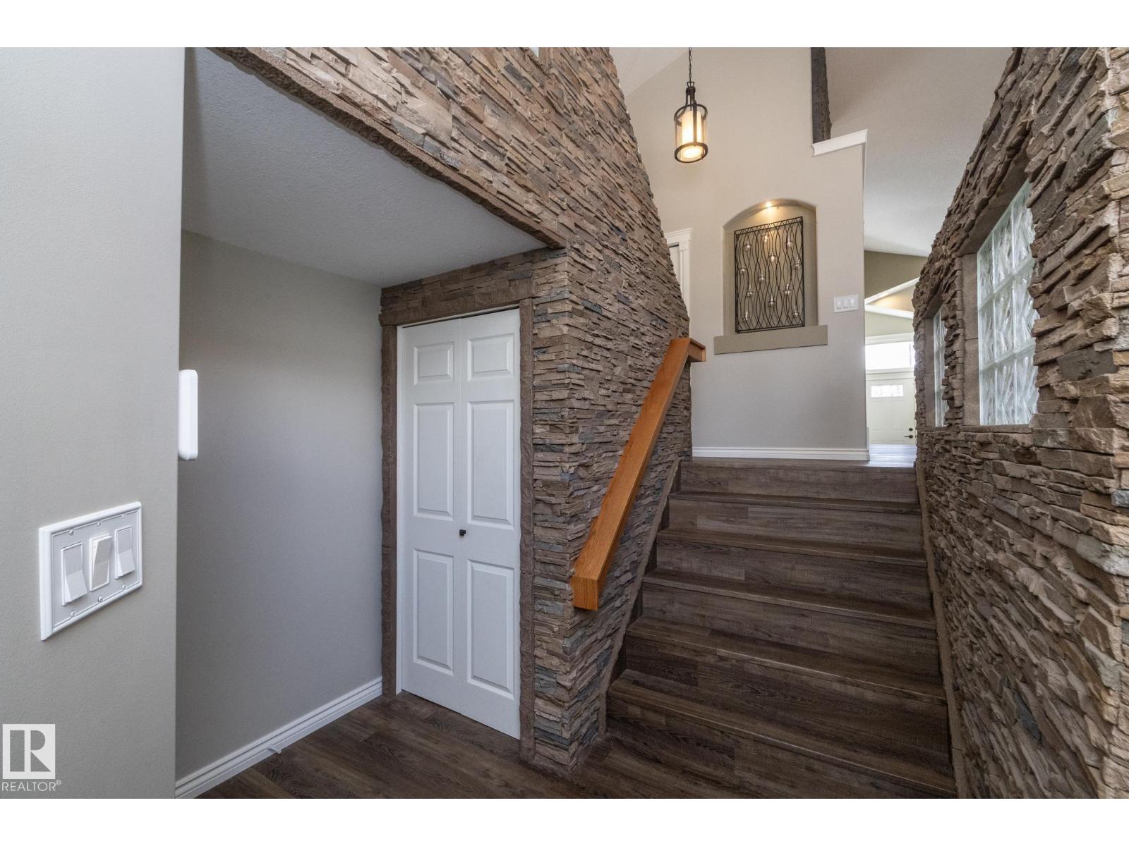 10416 148 ST NW - 8