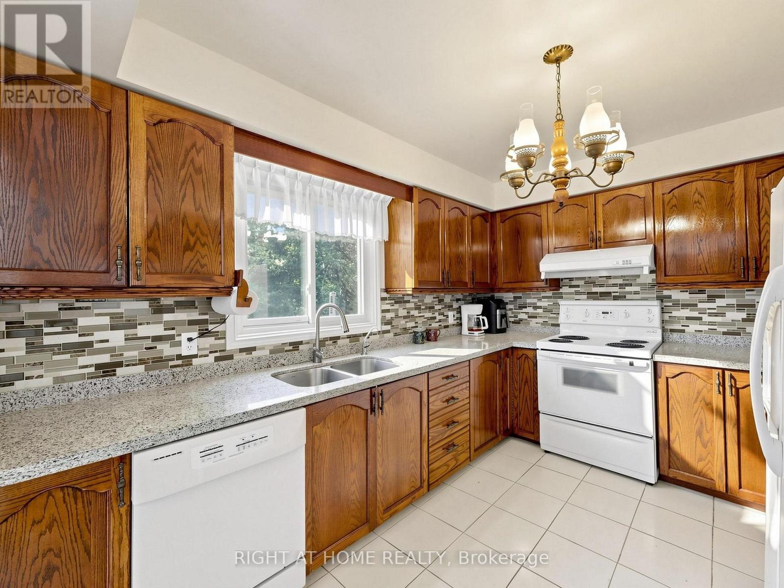 138 STRAWBERRY DRIVE - 14
