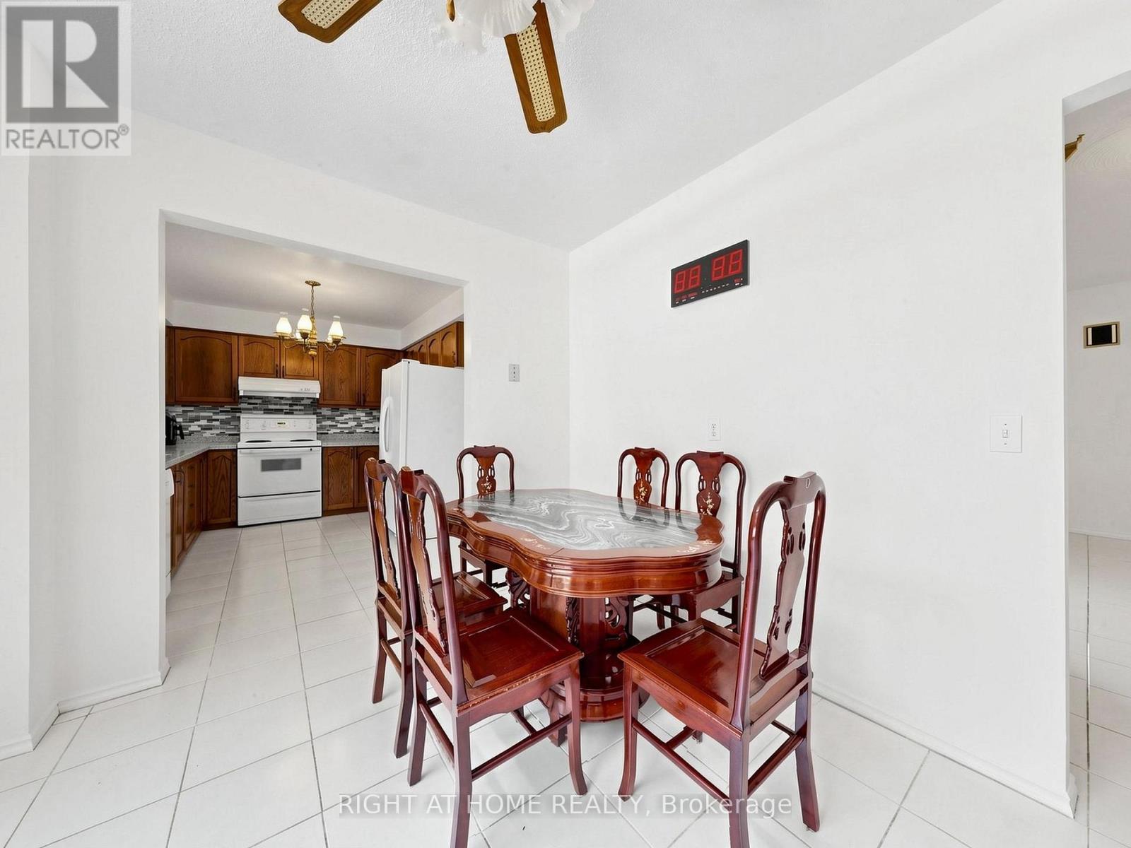 138 STRAWBERRY DRIVE - 15