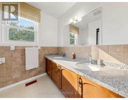 138 Strawberry Drive, Hamilton, ON L8E4R7 Photo 25