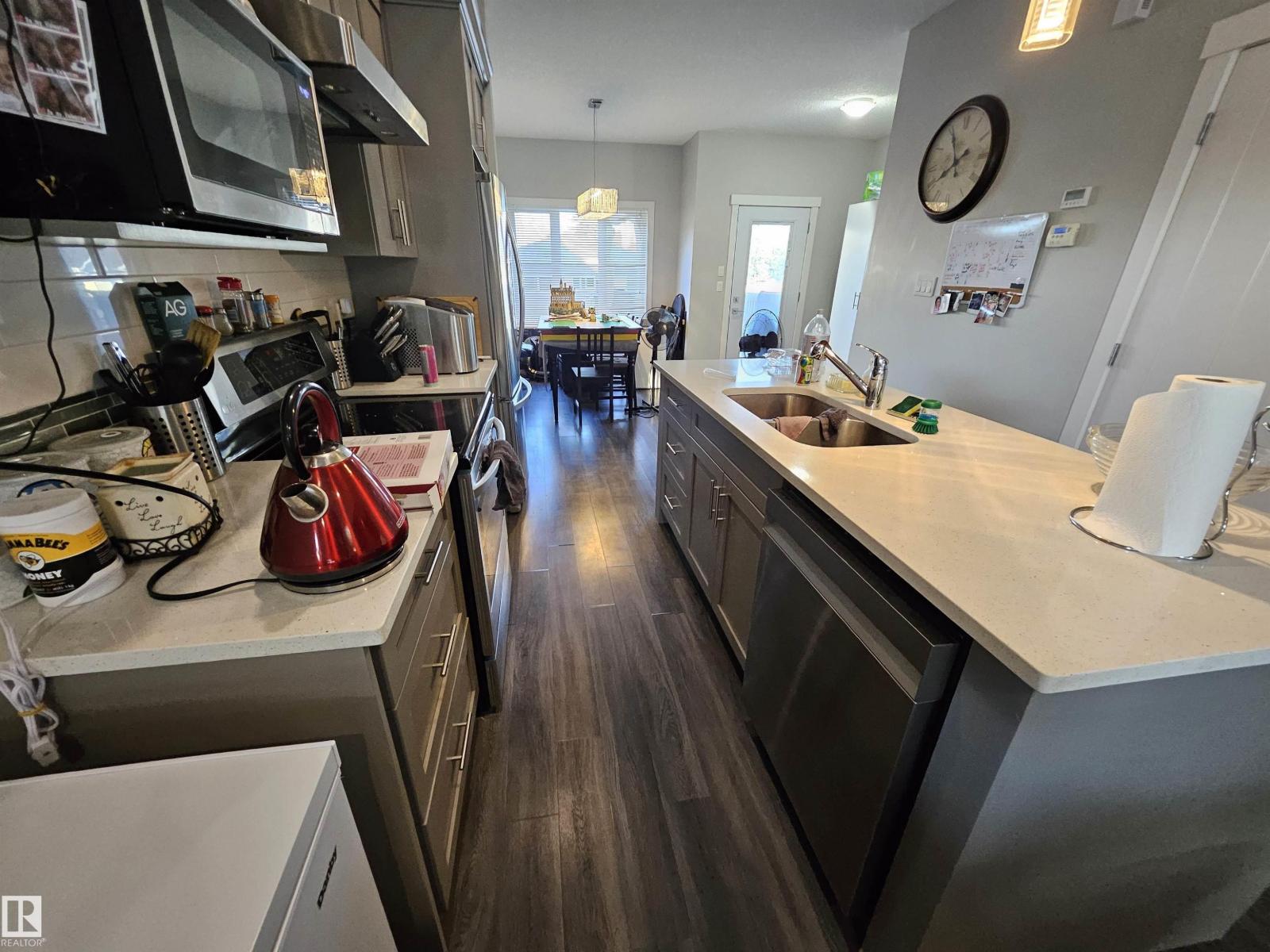 13309 104 ST NW - 9