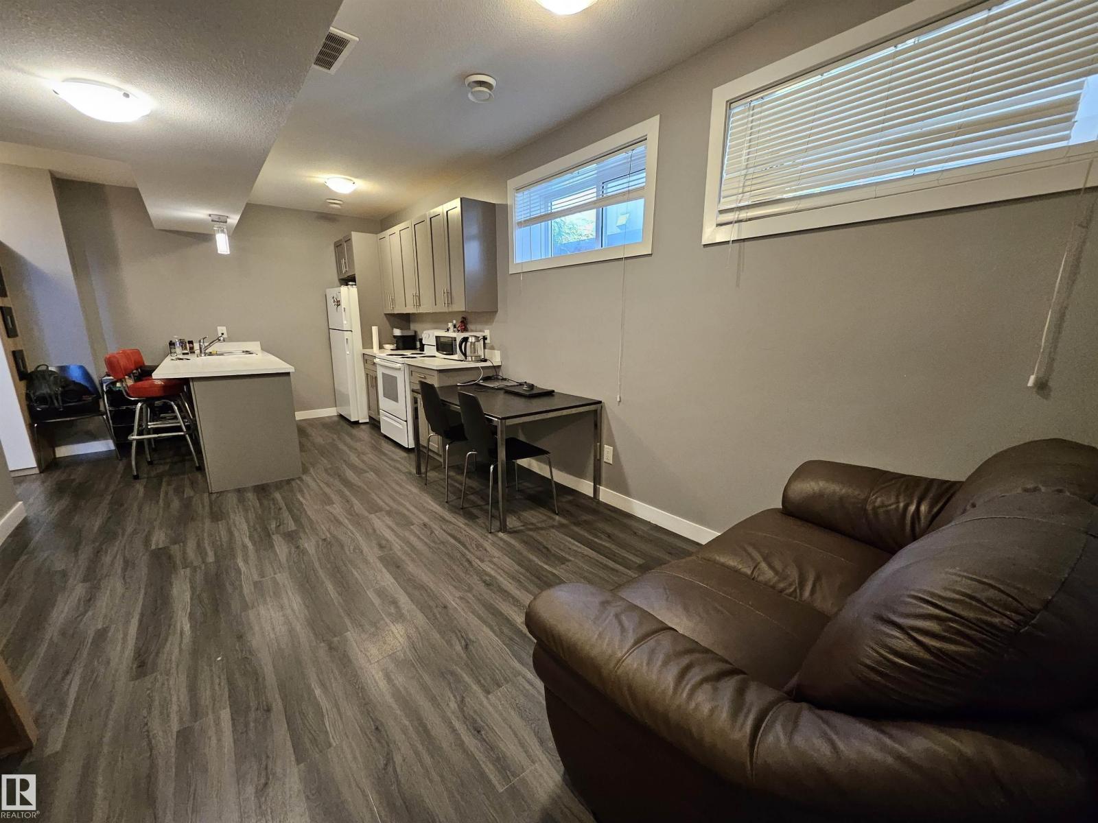 13309 104 ST NW - 42