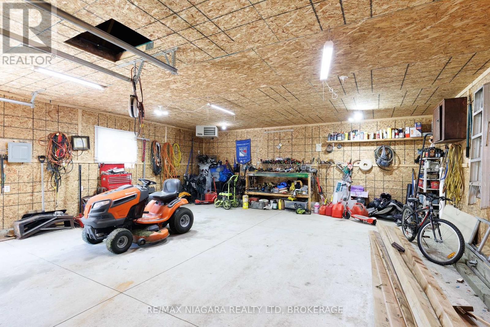 429 DELAWARE AVENUE - Image 26