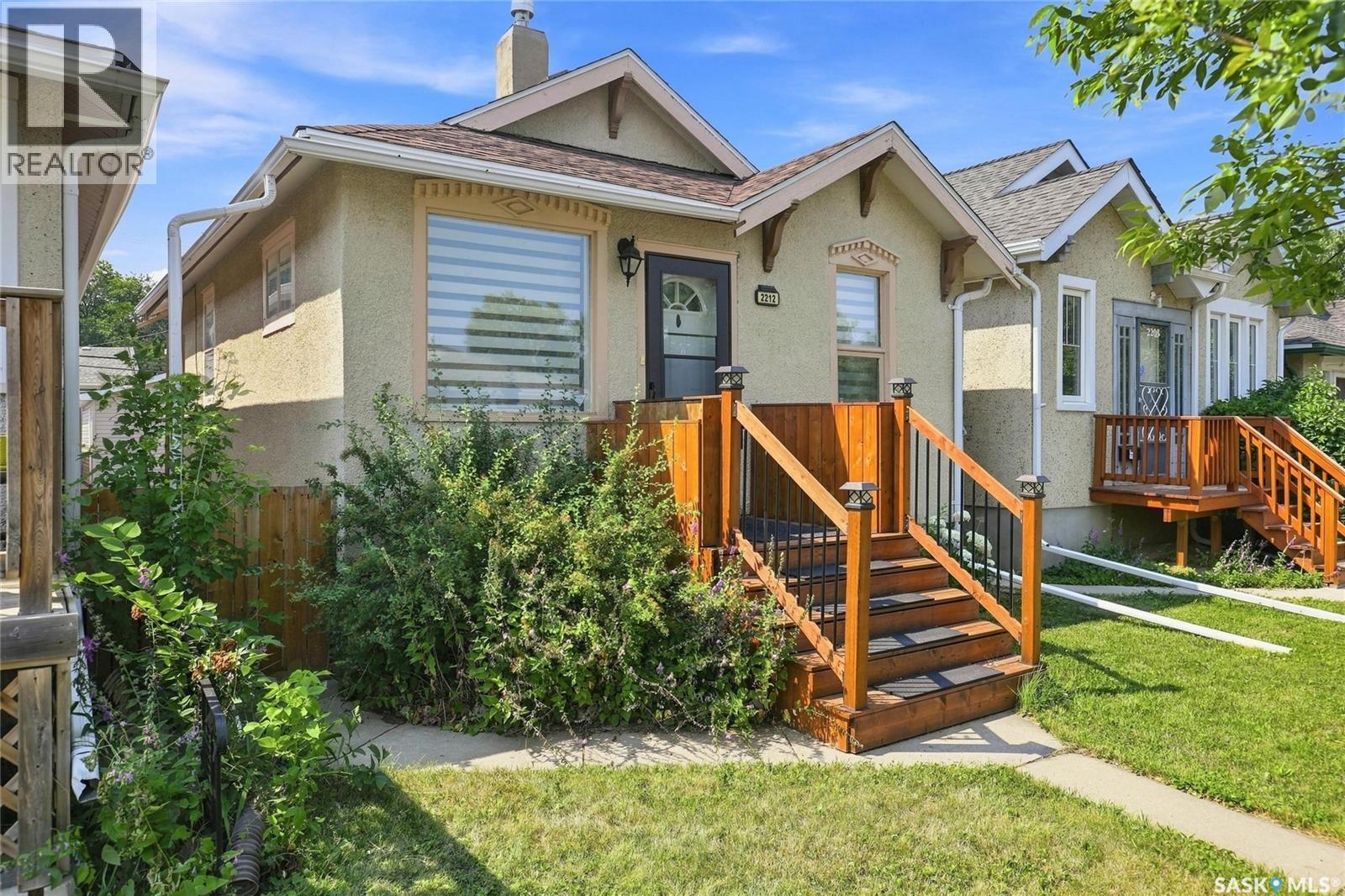 2212 Wallace STREET - 2